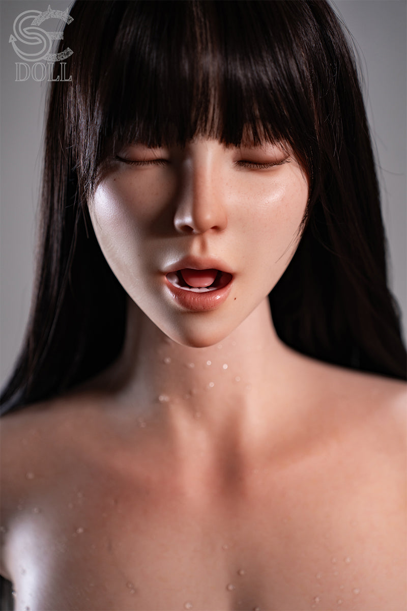 SEDOLL Jenna face and mouth close up