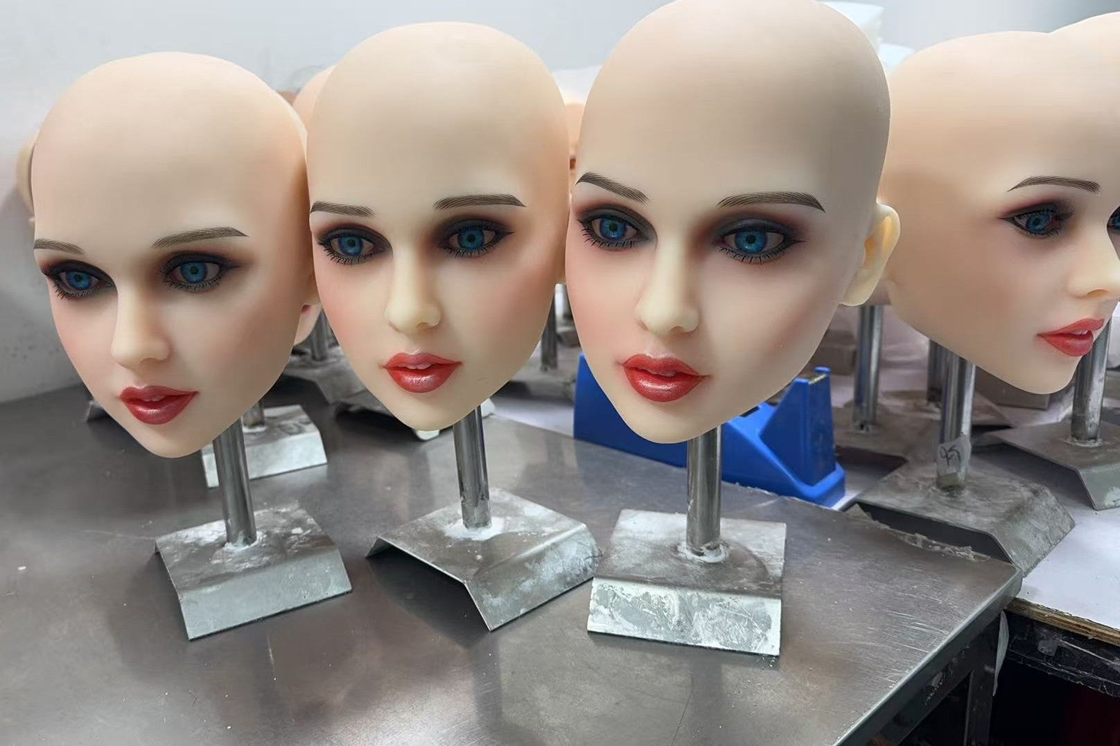 make-up van sexpoppen hoofd