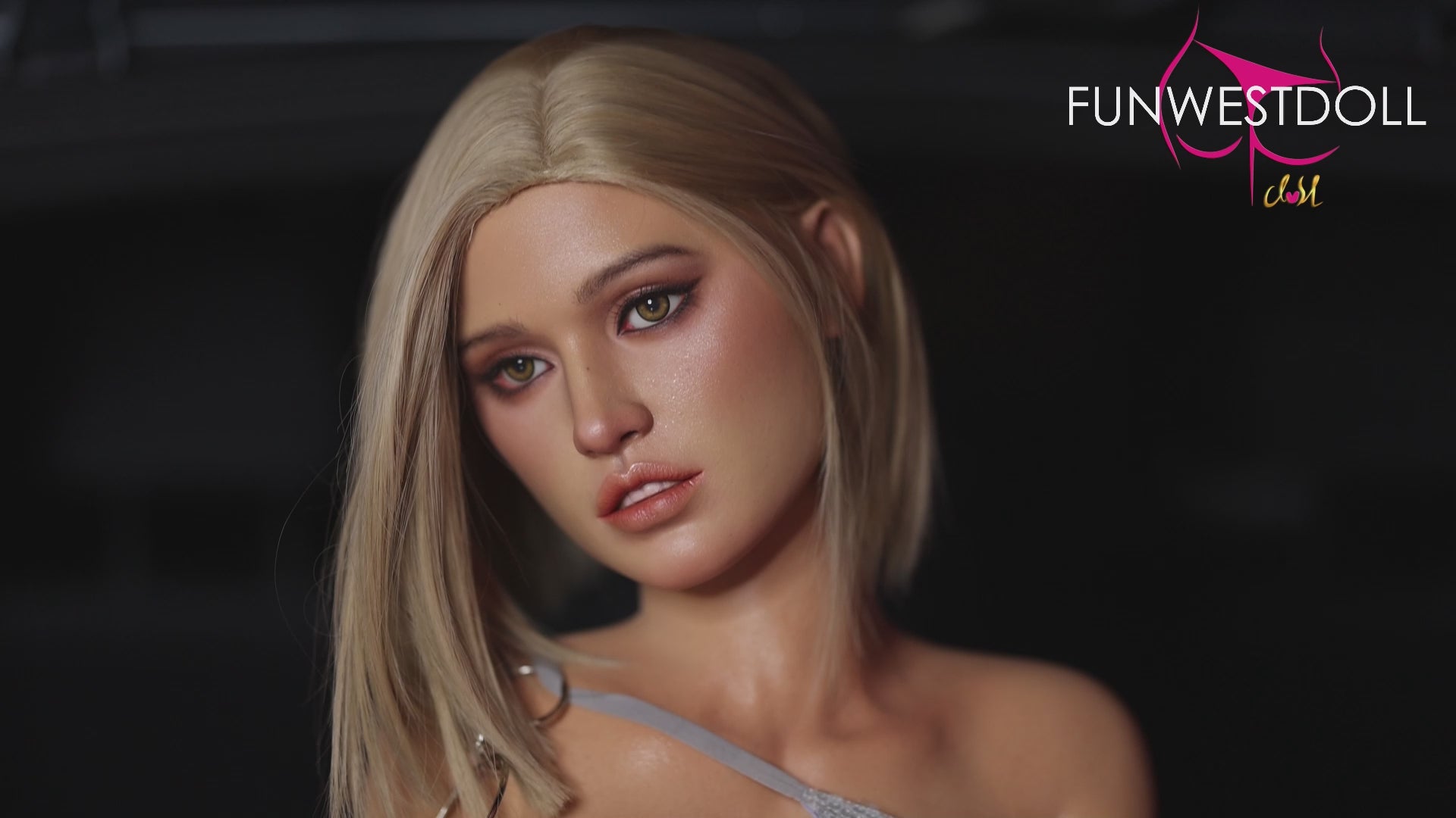FunWestDoll Julie face closeup full body video